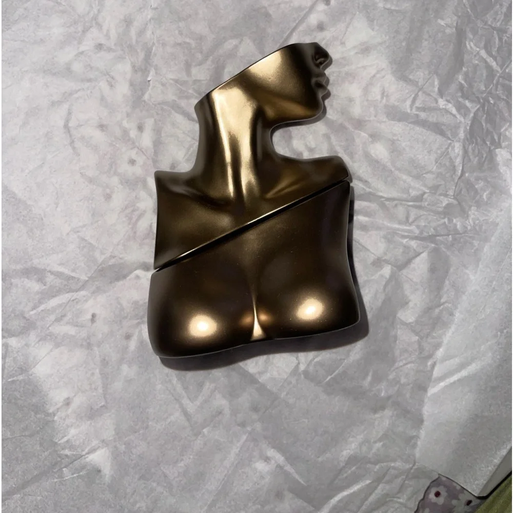 Billie Eilish Perfume - Picture 8 of 9